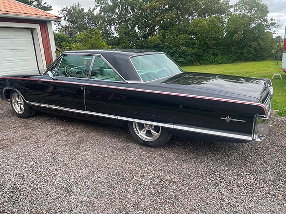 Chrysler 300 3 of 5