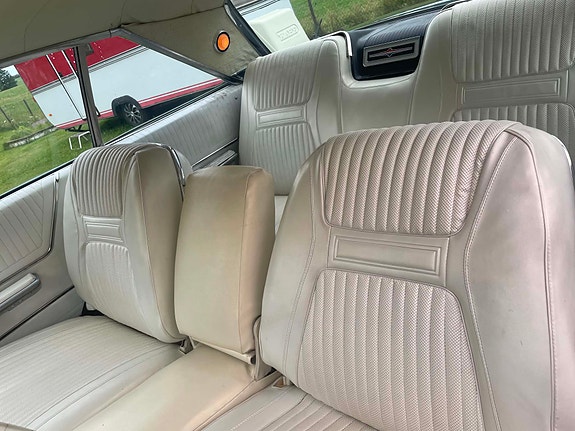 Chrysler 300 8 of 8