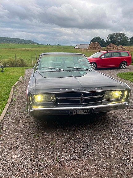 Chrysler 300 2 of 5