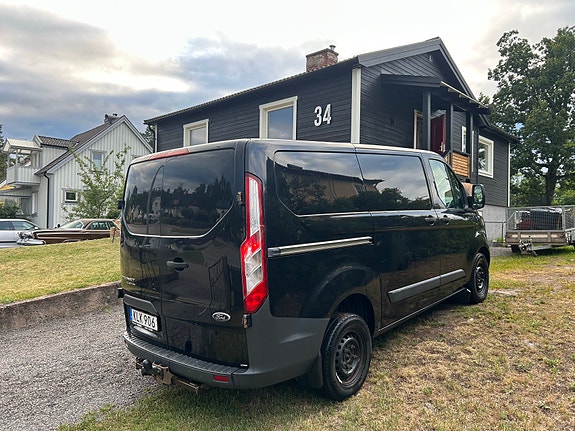 Ford Transit Custom 3 of 5