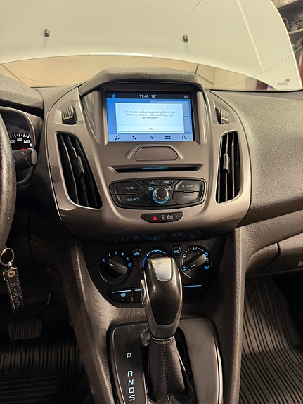 Ford Transit Connect 2 of 5