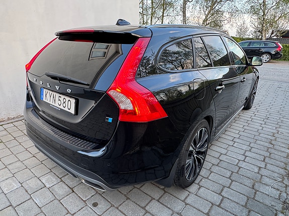 Volvo V60 3 of 5