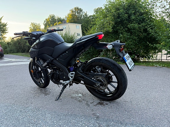 Yamaha MT 125 3 of 3
