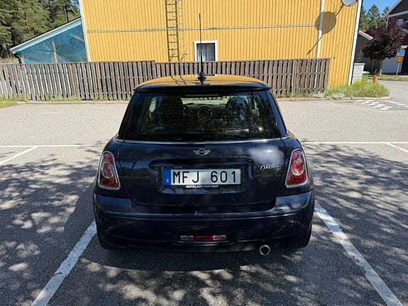 MINI One 4 of 5