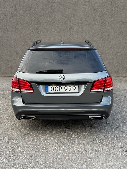 Mercedes-Benz E220 d 4 of 5