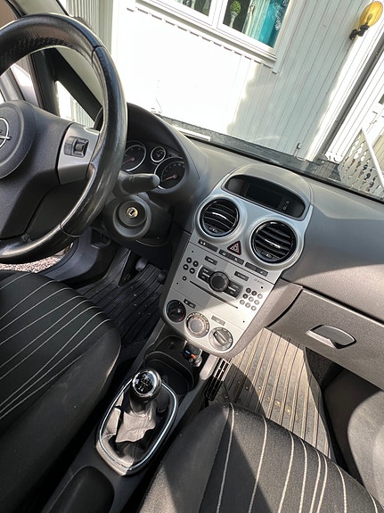 Opel Corsa 3 of 5