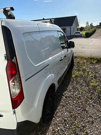 Ford Transit Connect 5 of 5