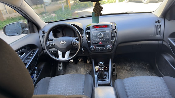 Kia Ceed 6 of 10