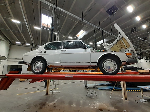 Saab 99 4 of 5