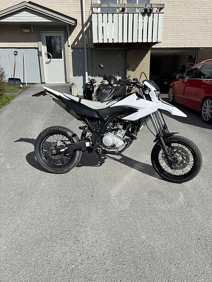 Yamaha YAMAHA WR125X 2 of 5