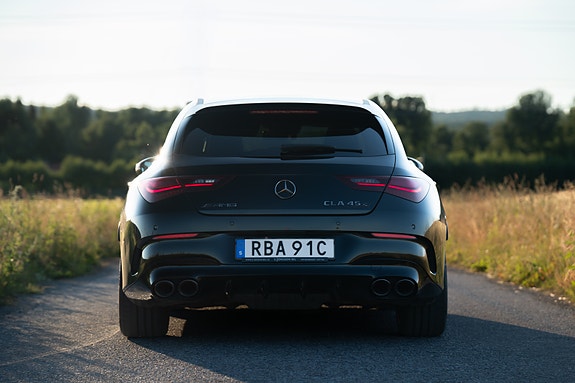 Mercedes-Benz CLA45 3 of 5