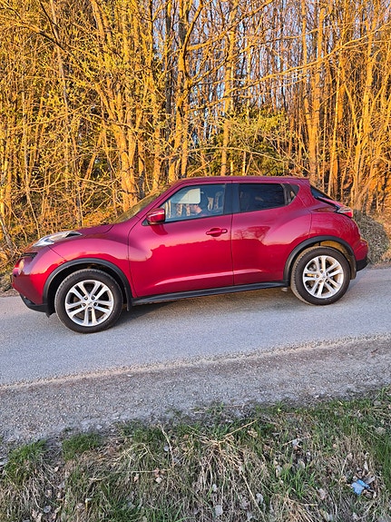 Nissan Juke 2 of 5