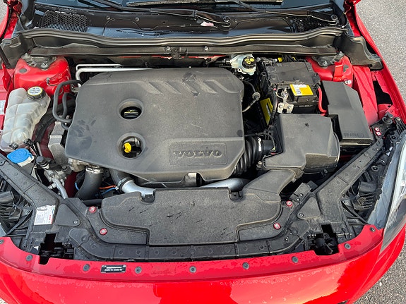 Volvo V40 7 of 8