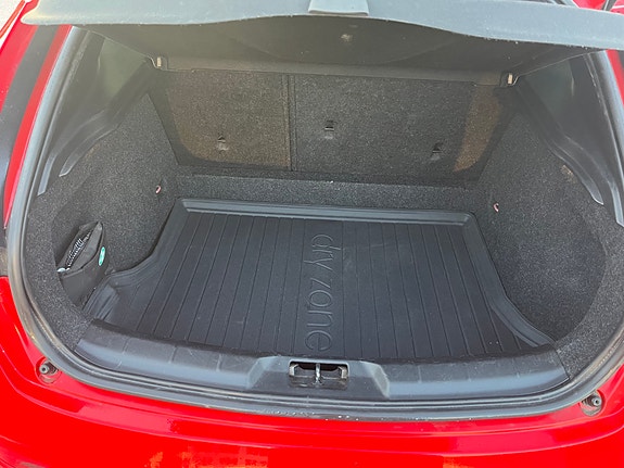 Volvo V40 8 of 8