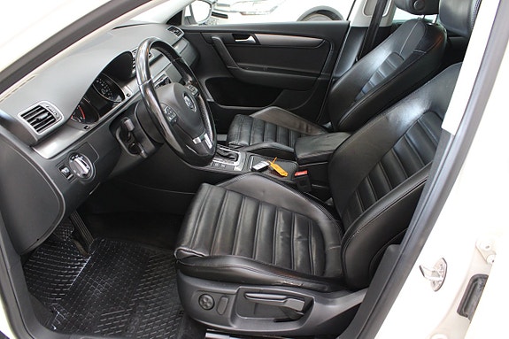 Volkswagen Passat 6 of 13