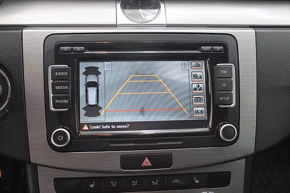 Volkswagen Passat 13 of 13