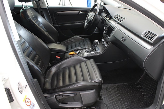 Volkswagen Passat 8 of 13
