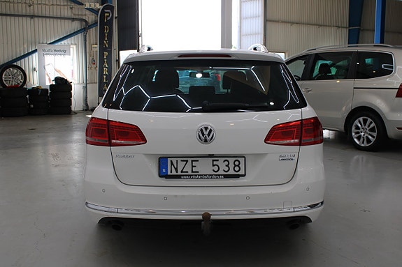 Volkswagen Passat 5 of 13