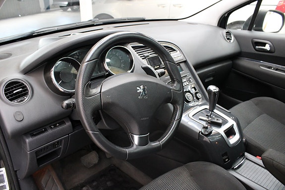 Peugeot 5008 12 of 13