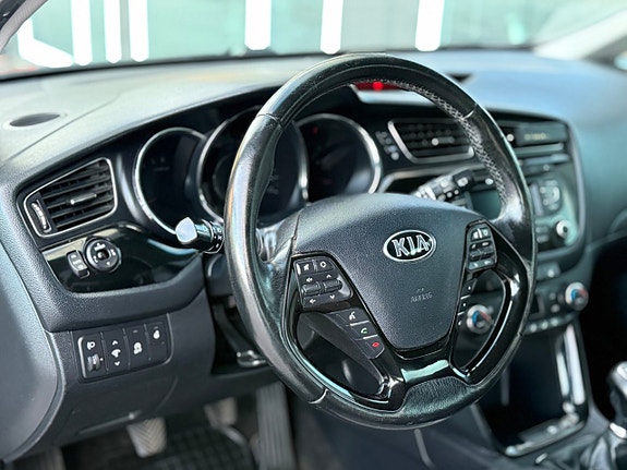 Kia Ceed 7 of 30