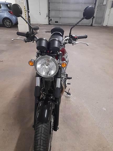 Triumph BONNEVILLE se 3 of 5