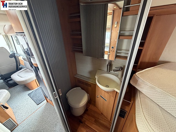Hymer B 678 med AC i bo delen. Vattenburenvärme -14 20 of 21