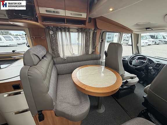 Hymer B 678 med AC i bo delen. Vattenburenvärme -14 14 of 21
