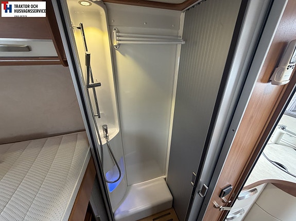 Hymer B 678 med AC i bo delen. Vattenburenvärme -14 17 of 21