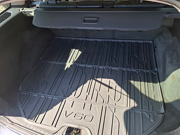 Volvo V60 3 of 5