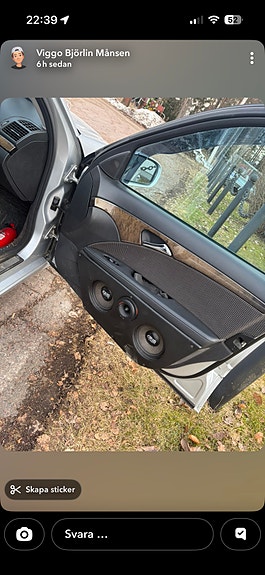 Mercedes-Benz E220 5 of 10