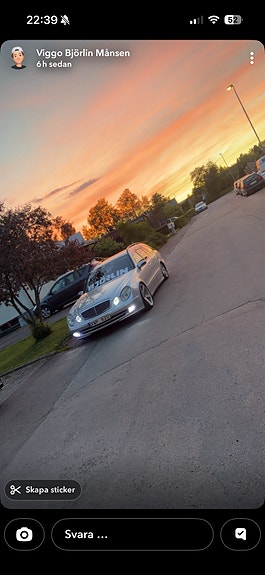 Mercedes-Benz E220 3 of 10