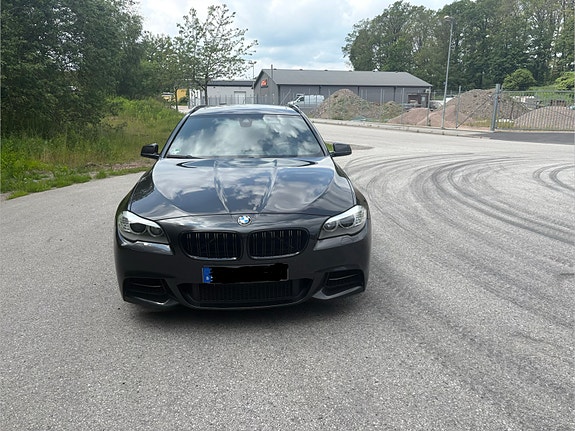 BMW M550d 2 of 5