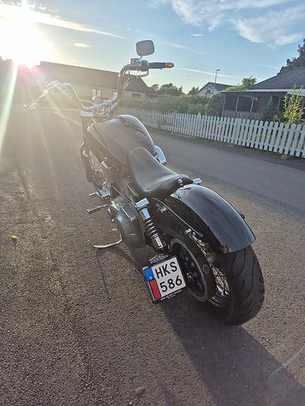 Harley-Davidson Super Glide 3 of 5