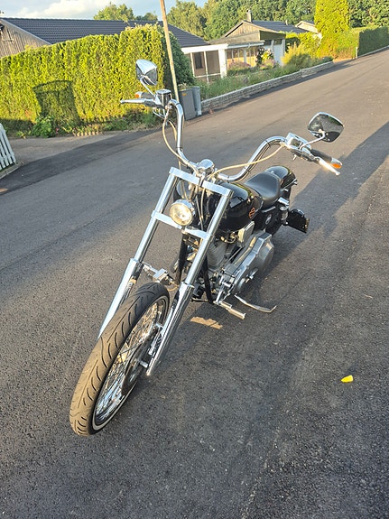 Harley-Davidson Super Glide 4 of 5