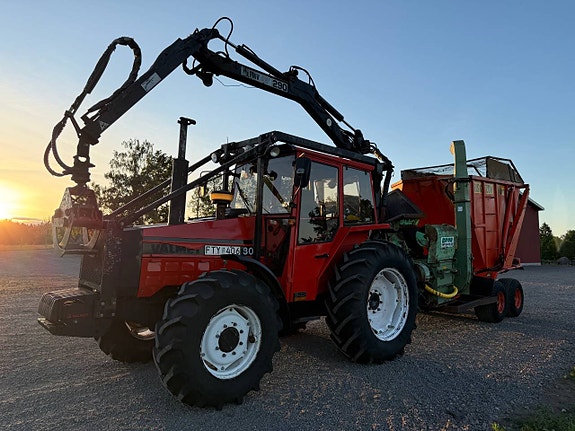 Valmet 805 Med KMW Erjo Flishugg 3 of 12
