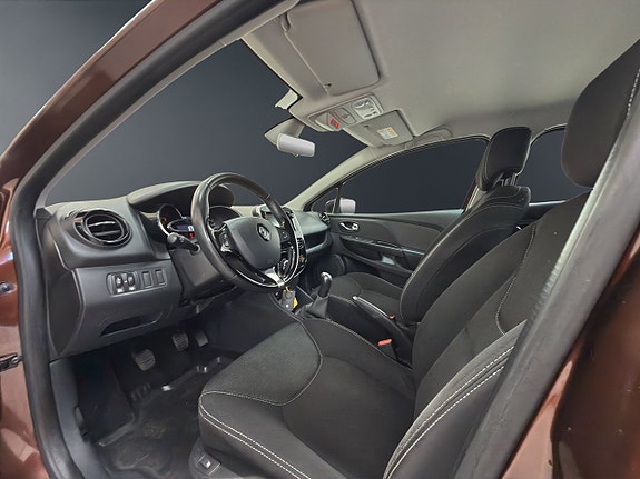 Renault Clio 8 of 19