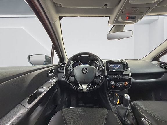 Renault Clio 12 of 19