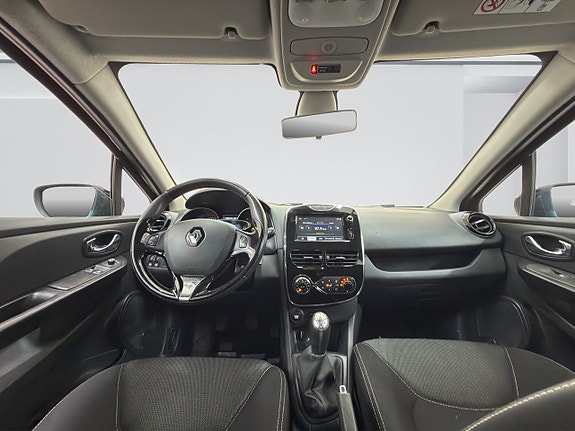 Renault Clio 11 of 19