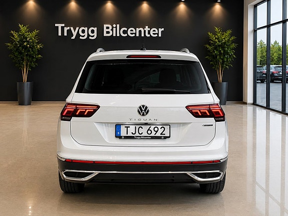Volkswagen Tiguan 4 of 18