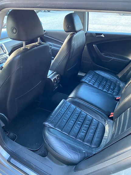 Volkswagen Passat 6 of 24