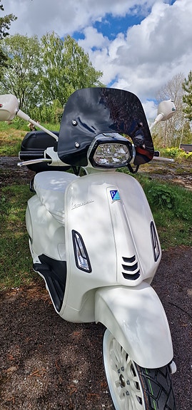 Vespa Sprint 2 of 5