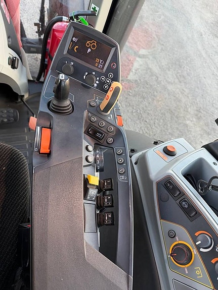 Valtra T214 Direct Frontlyft 1600Timmar 11 of 12