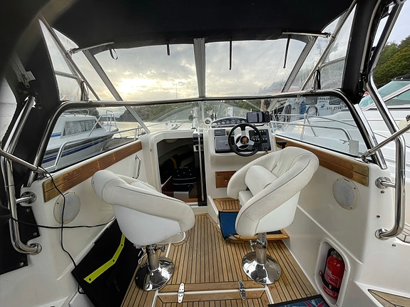 Aquador 23 WA 6 of 8