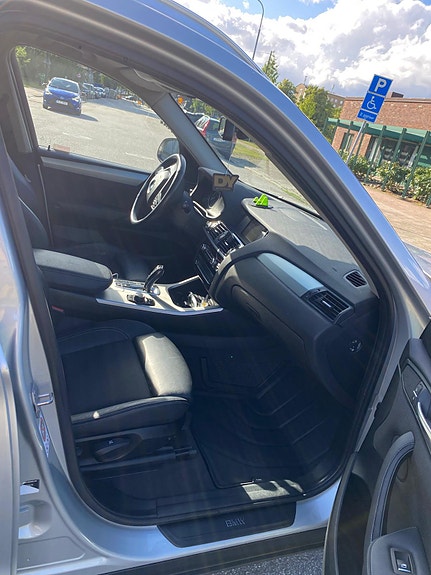BMW X3 2 of 11