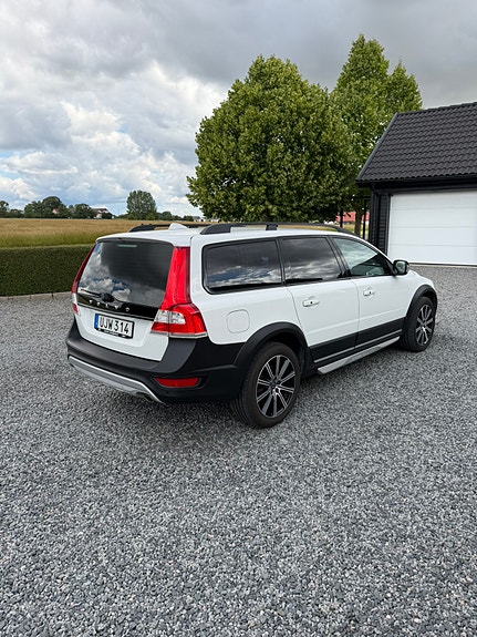 Volvo XC70 3 of 5