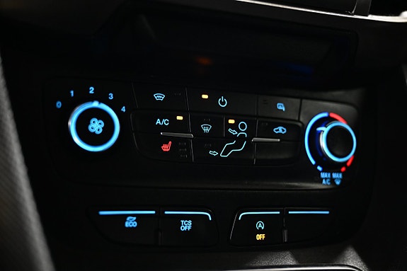 Ford Transit Connect 18 of 23