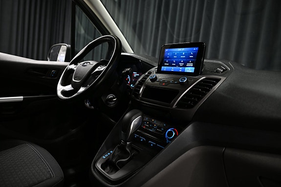 Ford Transit Connect 17 of 23