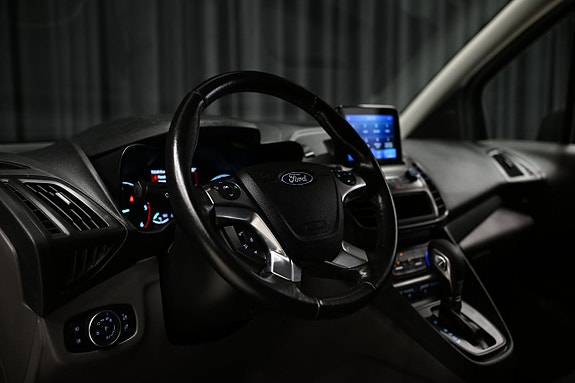 Ford Transit Connect 11 of 23