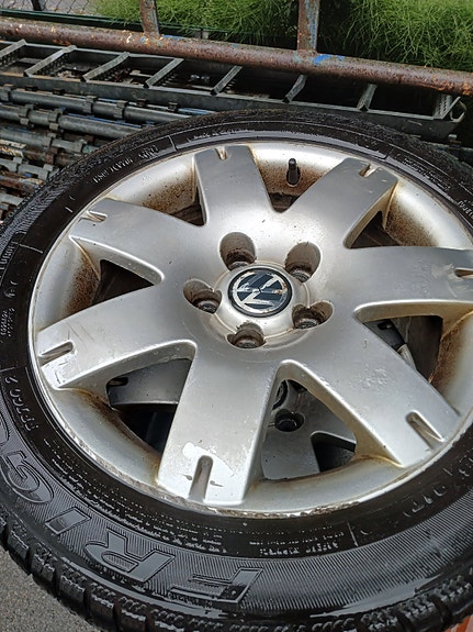 Volkswagen Passat 4 of 8