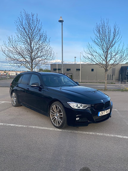 BMW 330d 3 of 5